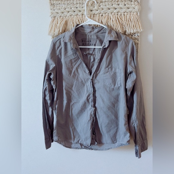 Frank & Eileen Barry 100% Cotton Long Sleeve Button Down Shirt in Nickel Small - Picture 2 of 5